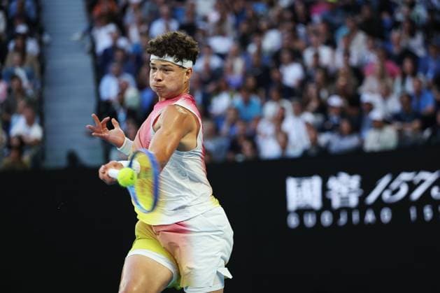 Ben Shelton during the Semi-final match against Sinner in the Rod Laver Arena Australian Open, Day Thirteen, Tennis, Melbourne Park, Melbourne, Australia - 24 Jan 2025  Copyright: xEllaxLing Shutterstockx 15108785cl