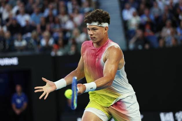 Ben Shelton during the Semi-final match against Sinner in the Rod Laver Arena Australian Open, Day Thirteen, Tennis, Melbourne Park, Melbourne, Australia - 24 Jan 2025  Copyright: xEllaxLing Shutterstockx 15108785cn