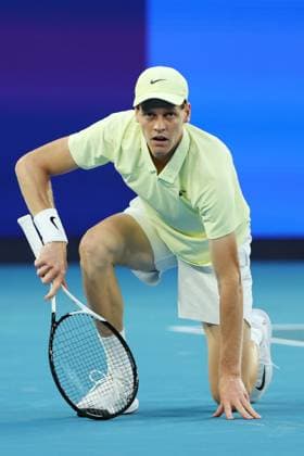 Jannik Sinner falls to the ground during the Semi-final match against Shelton in the Rod Laver Arena Australian Open, Day Thirteen, Tennis, Melbourne Park, Melbourne, Australia - 24 Jan 2025  Copyright: xEllaxLing Shutterstockx 15108785cs