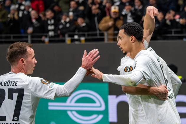 2025.01.24 xVAx Eintracht Frankfurt - Ferencvaros Budapest, UEFA Europa League v.l., Mario Götze (Eintracht Frankfurt), Hugo Ekitike (Eintracht Frankfurt) Torjubel, Goal celebration, celebrate the goal (DFL DFB REGULATIONS PROHIBIT ANY USE OF PHOTOGRAPHS as IMAGE SEQUENCES and or QUASI-VIDEO) Copyright: JoaquimxFerreira
