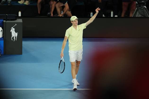 Jannik Sinner celebrates winning the Semi-final match against Shelton in the Rod Laver Arena Australian Open, Day Thirteen, Tennis, Melbourne Park, Melbourne, Australia - 24 Jan 2025  Copyright: xRachelxBach Shutterstockx 15108800fi