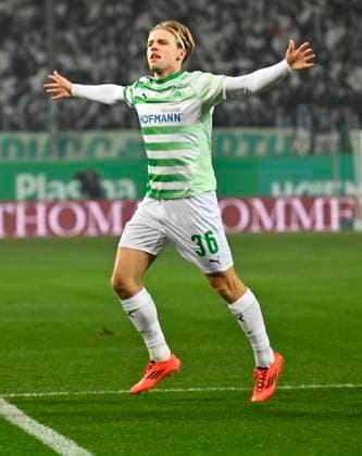 24 01 2025 Soccer Season 2024 2025 2 Soccer Bundesliga 19 Matchday SpVgg Greuther Fürth Kleeblatt 1 FC Kaiserslautern Lautern FCK Rote Teufel Sportfoto Zink xwoxzix DFL regulations prohibit any use of photographs as image sequences and or quasi video only for editorial use Torjubel Jubel Freude nach Treffer Tor Torschuß zum 1 0 durch Philipp Müller 36, SpVgg Greuther Fürth