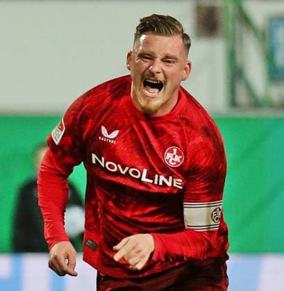 24 01 2025, xmohx, Soccer 2 Bundesliga, Spvgg Greuther Fuerth 1 FC Kaiserslautern emspor, v l Marlon Ritter Kaiserslautern cheers the 1 1 DFL DFB REGULATIONS PROHIBIT ANY USE OF PHOTOGRAPHS as IMAGE SEQUENCES and or QUASI VIDEO Fuerth