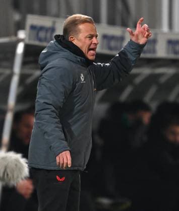 24.01.2025 - Fussball - Saison 2024 2025 - 2. Fussball - Bundesliga - 19. Spieltag: SpVgg Greuther Fürth ( Kleeblatt ) - 1. FC Kaiserslautern Lautern FCK ( Rote Teufel ) - Sportfoto Zink - xwoxzix - DFL regulations prohibit any use of photographs as image sequences and or quasi-video - only for editorial use - Markus Anfang (Trainer 1. FC Kaiserslautern FCK )