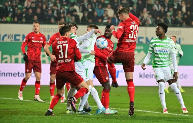 24 01 2025 Soccer Season 2024 2025 2 Soccer Bundesliga 19 Matchday SpVgg Greuther Fürth Kleeblatt 1 FC Kaiserslautern Lautern FCK Rote Teufel Sportfoto Zink MeZi xmexzix DFL regulations prohibit any use of photographs as image sequences and or quasi video only for editorial use Leon Robinson 37, 1 FC Kaiserslautern FCK Reno Münz Muenz 5, SpVgg Greuther Fürth Gian Luca Gian Luca Itter 27, SpVgg Greuther Fürth Afeez Aremu 23, 1 FC Kaiserslautern FCK Jan Elvedi 33, 1 FC Kaiserslautern FCK Gideon Jung 23, SpVgg Greuther Fürth, right