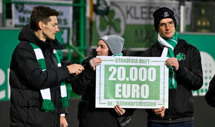 24 01 2025 Soccer Season 2024 2025 2 Soccer Bundesliga 19 Matchday SpVgg Greuther Fürth Kleeblatt 1 FC Kaiserslautern Lautern FCK Rote Teufel Sportfoto Zink xwoxzix DFL regulations prohibit any use of photographs as image sequences and or quasi video only for editorial use Donation over 20000 Euro by Stradevia helps Greutherfürthfans Fans Fanblock Kleeblattfans