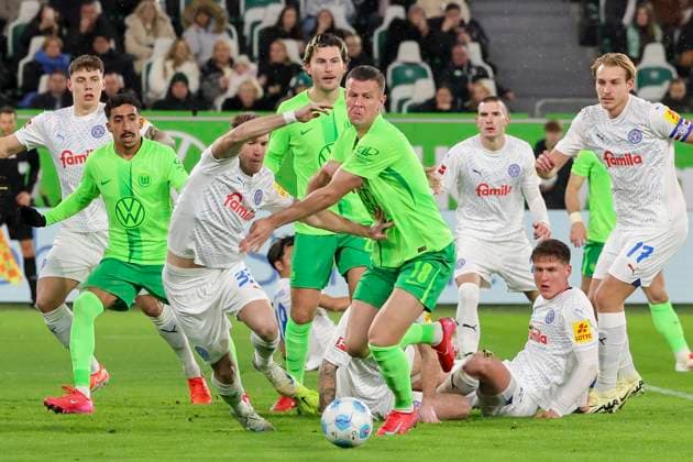 Bilder des Jahres 2025, Sport 01 Januar Sport Themen der Woche KW04 Sport Bilder des Tages Dominik Javorcek (Holstein Kiel) und Denis Vavro (VfL Wolfsburg) kaempfen um den Ball, Bundesliga, VfL Wolfsburg v Holstein Kiel, Volkswagen Arena am 24. January 2025 in Wolfsburg, Deutschland. (Foto von Marco Steinbrenner DeFodi Images) Dominik Javorcek (Holstein Kiel) und Denis Vavro (VfL Wolfsburg) battle for the ball, Bundesliga, VfL Wolfsburg v Holstein Kiel, Volkswagen Arena, January 24, 2025 in Wolfsburg, Germany. (Photo by Marco Steinbrenner DeFodi Images) DFL regulations prohibit any use of photographs as image sequences and or quasi-video. Defodi-700_wolf_kiel_20250124_042 *** Dominik Javorcek Holstein Kiel and Denis Vavro VfL Wolfsburg battle for the ball, Bundesliga, VfL Wolfsburg v Holstein Kiel, Volkswagen Arena, January 24, 2025 in Wolfsburg, Germany Photo by Marco Steinbrenner DeFodi Images Dominik Javorcek Holstein Kiel and Denis Vavro VfL Wolfsburg battle for the ball, Bundesliga, VfL Wolfsburg v Holstein Kiel, Volkswagen Arena, January 24, 2025 in Wolfsburg, Germany Photo by Marco Steinbrenner DeFodi Images DFL regulations prohibit any use of photographs as image sequences and or quasi video Defodi 700 wolf kiel 20250124 042 Defodi-700 DFL regulations prohibit any use of photographs as image sequences and or quasi-video.