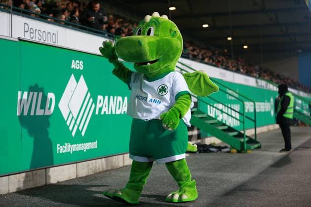 24 01 2025, xrekx, Soccer 2 Bundesliga, Spvgg Greuther Fuerth 1 FC Kaiserslautern emspor, v l Eddy, the dragon DFL DFB REGULATIONS PROHIBIT ANY USE OF PHOTOGRAPHS as IMAGE SEQUENCES and or QUASI VIDEO Fuerth