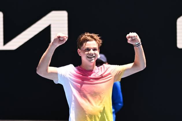TENNIS AUSTRALIAN OPEN, Henry Bernet of Switzerland celebrates match point during his Junior Boys Singles final win over Benjamin Willwerth of the USA during the 2025 Australian Open at Melbourne Park in Melbourne, Saturday, January 25, 2025. ( NO ARCHIVING, EDITORIAL USE ONLY, NO USE IN BOOKS WITHOUT CONSENT MELBOURNE VICTORIA AUSTRALIA  Copyright: xJAMESxROSSx 20250125110852975068