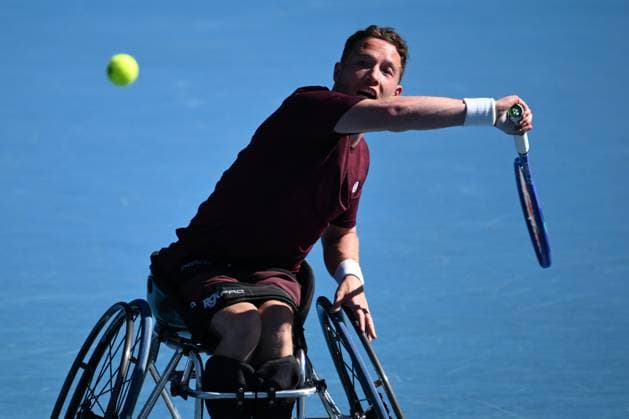 TENNIS AUSTRALIAN OPEN, Alfie Hewett of the United Kingdom returns during his Men?s Wheelchair Singles final against Tokito Oda of Japan during the 2025 Australian Open at Melbourne Park in Melbourne, Saturday, January 25, 2025. ( NO ARCHIVING, EDITORIAL USE ONLY, NO USE IN BOOKS WITHOUT CONSENT MELBOURNE VICTORIA AUSTRALIA  Copyright: xJOELxCARRETTx 20250125116796906636