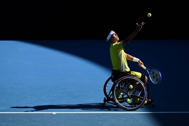 TENNIS AUSTRALIAN OPEN, Tokito Oda of Japan serves during his Men?s Wheelchair Singles final against Alfie Hewett of the United Kingdom during the 2025 Australian Open at Melbourne Park in Melbourne, Saturday, January 25, 2025. ( NO ARCHIVING, EDITORIAL USE ONLY, NO USE IN BOOKS WITHOUT CONSENT MELBOURNE VICTORIA AUSTRALIA  Copyright: xJOELxCARRETTx 20250125195743324818