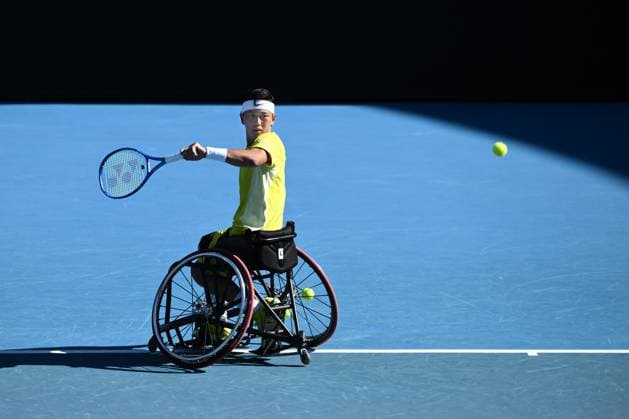 TENNIS AUSTRALIAN OPEN, Tokito Oda of Japan returns during his Men?s Wheelchair Singles final against Alfie Hewett of the United Kingdom during the 2025 Australian Open at Melbourne Park in Melbourne, Saturday, January 25, 2025. ( NO ARCHIVING, EDITORIAL USE ONLY, NO USE IN BOOKS WITHOUT CONSENT MELBOURNE VICTORIA AUSTRALIA  Copyright: xJOELxCARRETTx 20250125197677048639
