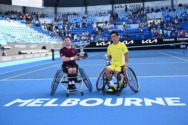 TENNIS AUSTRALIAN OPEN, Alfie Hewett of the United Kingdom holds the winners trophy and runner up Tokito Oda of Japan following the Men?s Wheelchair Singles final during the 2025 Australian Open at Melbourne Park in Melbourne, Saturday, January 25, 2025. ( NO ARCHIVING, EDITORIAL USE ONLY, NO USE IN BOOKS WITHOUT CONSENT MELBOURNE VICTORIA AUSTRALIA  Copyright: xJOELxCARRETTx 20250125179220959713