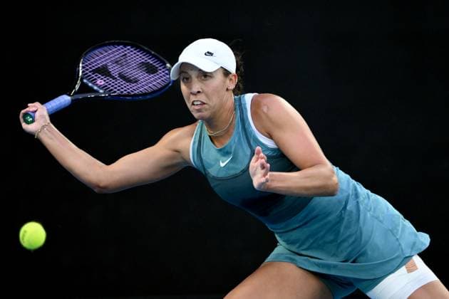 TENNIS AUSTRALIAN OPEN, Madison Keys of the USA returns during her Women?s final against Aryna Sabalenka of Belarus during the 2025 Australian Open at Melbourne Park in Melbourne, Saturday, January 25, 2025. ( NO ARCHIVING, EDITORIAL USE ONLY, NO USE IN BOOKS WITHOUT CONSENT MELBOURNE VICTORIA AUSTRALIA  Copyright: xJOELxCARRETTx 20250125117606324708