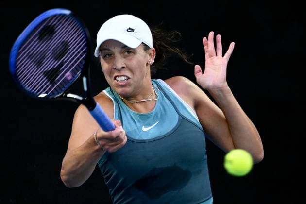 TENNIS AUSTRALIAN OPEN, Madison Keys of the USA returns during her Women?s final against Aryna Sabalenka of Belarus during the 2025 Australian Open at Melbourne Park in Melbourne, Saturday, January 25, 2025. ( NO ARCHIVING, EDITORIAL USE ONLY, NO USE IN BOOKS WITHOUT CONSENT MELBOURNE VICTORIA AUSTRALIA  Copyright: xJOELxCARRETTx 20250125165151489548