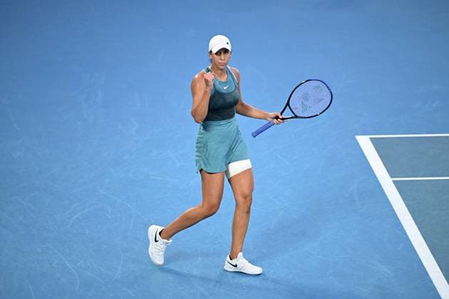 TENNIS AUSTRALIAN OPEN, Madison Keys of the USA celebrates winning the 1st set during the Women?s final against Aryna Sabalenka of Belarus during the 2025 Australian Open at Melbourne Park in Melbourne, Saturday, January 25, 2025. ( NO ARCHIVING, EDITORIAL USE ONLY, NO USE IN BOOKS WITHOUT CONSENT MELBOURNE VICTORIA AUSTRALIA  Copyright: xJAMESxROSSx 20250125196361724790