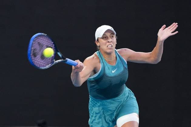 January 25, 2025: 19th seed MADISON KEYS of the USA in action against 1st seed ARYNA SABALENKA of Belarus on Rod Laver Arena in a Women s Singles Final match on day 14 of the 2025 Australian Open in Melbourne, Australia. Cal Media Melbourne Australia - ZUMAc04_ 20250125_faf_c04_008 Copyright: xSydneyxLowx