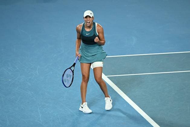 TENNIS AUSTRALIAN OPEN, Madison Keys of the USA celebrates during the Women?s final against Aryna Sabalenka of Belarus during the 2025 Australian Open at Melbourne Park in Melbourne, Saturday, January 25, 2025. ( NO ARCHIVING, EDITORIAL USE ONLY, NO USE IN BOOKS WITHOUT CONSENT MELBOURNE VICTORIA AUSTRALIA  Copyright: xJAMESxROSSx 20250125192908265482