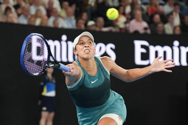 January 25, 2025: 19th seed MADISON KEYS of the USA in action against 1st seed ARYNA SABALENKA of Belarus on Rod Laver Arena in a Women s Singles Final match on day 14 of the 2025 Australian Open in Melbourne, Australia. Cal Media Melbourne Australia - ZUMAc04_ 20250125_faf_c04_020 Copyright: xSydneyxLowx