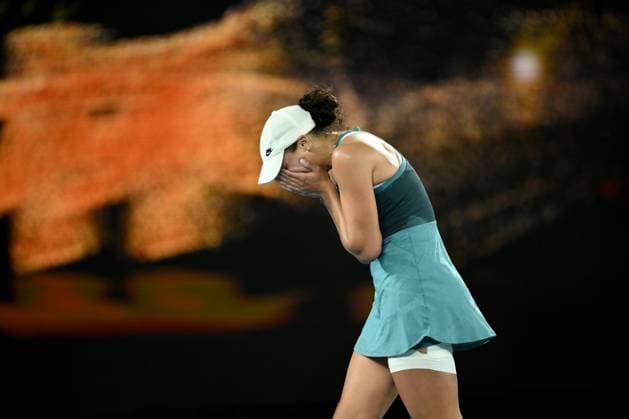 TENNIS AUSTRALIAN OPEN, Madison Keys of the USA celebrates match point during her Women?s final win over Aryna Sabalenka of Belarus during the 2025 Australian Open at Melbourne Park in Melbourne, Saturday, January 25, 2025. ( NO ARCHIVING, EDITORIAL USE ONLY, NO USE IN BOOKS WITHOUT CONSENT MELBOURNE VICTORIA AUSTRALIA  Copyright: xJOELxCARRETTx 20250125149830503675