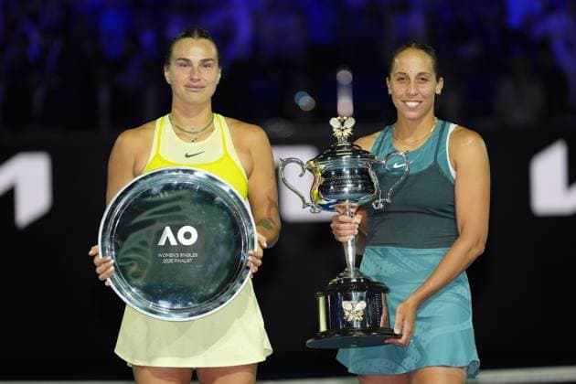January 25, 2025: 19th seed MADISON KEYS of the USA celebrates after defeating 1st seed ARYNA SABALENKA of Belarus on Rod Laver Arena in a Women s Singles Final match on day 14 of the 2025 Australian Open in Melbourne, Australia. Cal Media Melbourne Australia - ZUMAc04_ 20250125_faf_c04_022 Copyright: xSydneyxLowx