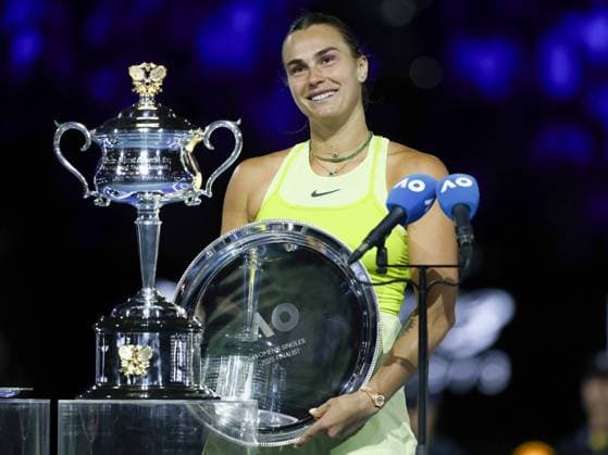 Finalist Aryna Sabalenka with the trophy, award ceremony, trophy in the background, award ceremony, presentation, Australian Open 2025, Melbourne Park, Melbourne, Victoria, Australia Copyright: xJuergenxHasenkopfx