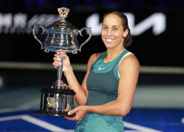 Madison Keys USA with the cup, trophy, award ceremony, presentation, Australian Open 2025, Melbourne Park, Melbourne, Victoria, Australia Copyright: xJuergenxHasenkopfx
