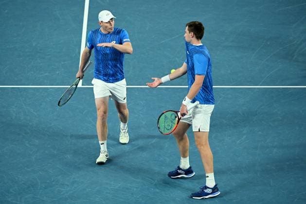 TENNIS AUSTRALIAN OPEN, Harri Heliovaara of Finland (l) reacts with Henry Patten of Great Britain during their men s doubles final against Simone Bolelli and Andrea Vavassori of Italy during the 2025 Australian Open at Melbourne Park in Melbourne, Saturday, January 25, 2025. ( NO ARCHIVING, EDITORIAL USE ONLY, NO USE IN BOOKS WITHOUT CONSENT MELBOURNE VICTORIA AUSTRALIA  Copyright: xJAMESxROSSx 20250126186929460282