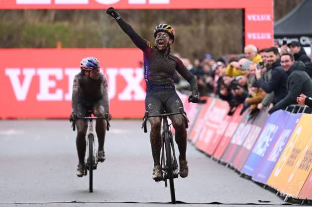 UCI Cyclocross World Cup Maasmechelen 2025 MAASMECHELEN, BELGIUM - JANUARY 25 : Vas Kata Blanka (HUN) of Team Sd Worx - Protime winning in front of Backstedt Zoe (GBR) of Canyon - Sram Racing during the 11th leg of the UCI Cyclocross World Cup Series 2024-2025 women elite race on January 25, 2025 in Maasmechelen, Belgium, 25 01 2025 Maasmechelen Belgium  Copyright: xVincentxKalutx
