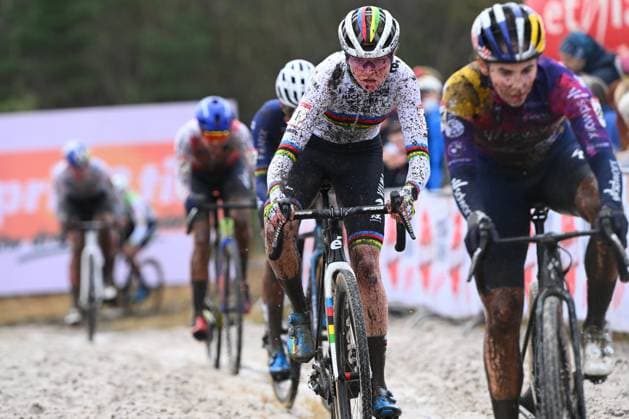UCI Cyclocross World Cup Maasmechelen 2025 MAASMECHELEN, BELGIUM - JANUARY 25 : Van Empel Fem (NED) of Visma Lease A Bike in action during the 11th leg of the UCI Cyclocross World Cup Series 2024-2025 women elite race on January 25, 2025 in Maasmechelen, Belgium, 25 01 2025 Maasmechelen Belgium  Copyright: xVincentxKalutx