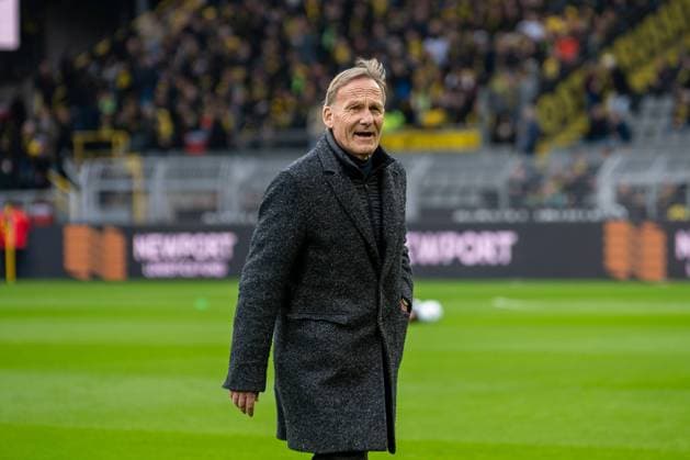 25 01 2025, Soccer 1 Bundesliga, Season 2024 2025, Matchday 19, Borussia Dortmund SV Werder Bremen at Signal Iduna Park in Dortmund Hans Joachim Watzke Borussia Dortmund 09, Managing Director comes to the stadium Important note According to the regulations of the DFL German Football League or the DFB German Football Association, it is prohibited to use or have used photographs taken in the stadium and or of the match in the form of sequential images and or video-like photo series Photo Kirchner Media Guido Kirchner Copyright: xKirchner-Media GuidoxKirchnerx
