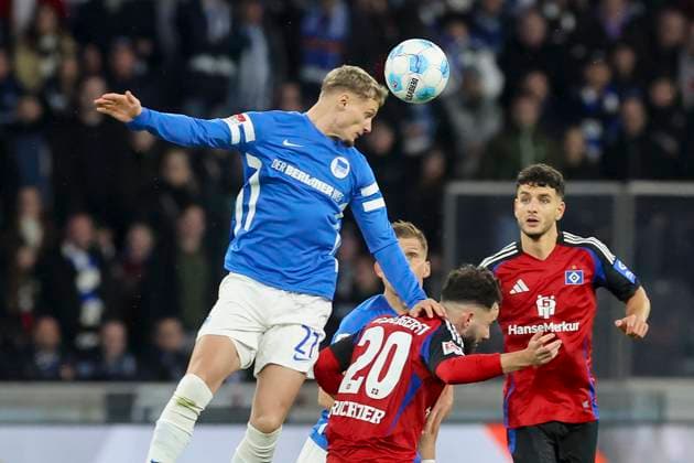 Michael Cuisance Hertha BSC Berlin and Marco Richter Hamburger SV battle for the ball, 2 Bundesliga, Hertha BSC vs Hamburger SV, Olympiastadion, January 25, 2025 in Berlin, Germany Photo by Marco Steinbrenner DeFodi Images Michael Cuisance Hertha BSC Berlin and Marco Richter Hamburger SV battle for the ball, 2 Bundesliga, Hertha BSC vs Hamburger SV, Olympiastadion, January 25, 2025 in Berlin, Germany Photo by Marco Steinbrenner DeFodi Images DFB DFL REGULATIONS PROHIBIT ANY USE OF PHOTOGRAPHS AS IMAGE SEQUENCES AND OR QUASI VIDEO Defodi 700 berlin hsv 20250125 002 Defodi-700 DFB DFL REGULATIONS PROHIBIT ANY USE OF PHOTOGRAPHS AS IMAGE SEQUENCES AND OR QUASI-VIDEO.