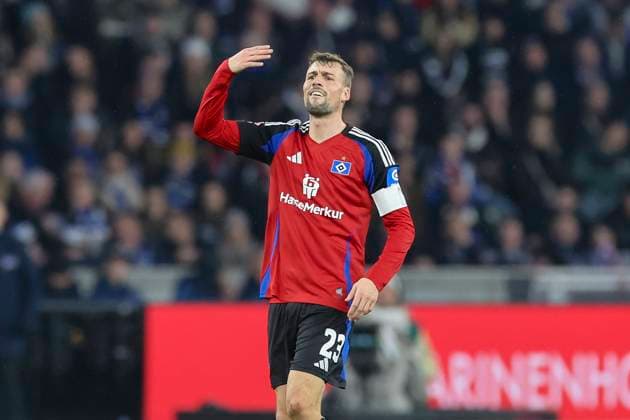 Jonas Meffert Hamburger SV gestures, 2 Bundesliga, Hertha BSC vs Hamburger SV, Olympiastadion, January 25, 2025 in Berlin, Germany Photo by Marco Steinbrenner DeFodi Images Jonas Meffert Hamburger SV gestures, 2 Bundesliga, Hertha BSC vs Hamburger SV, Olympiastadion, January 25, 2025 in Berlin, Germany Photo by Marco Steinbrenner DeFodi Images DFB DFL REGULATIONS PROHIBIT ANY USE OF PHOTOGRAPHS AS IMAGE SEQUENCES AND OR QUASI VIDEO Defodi 700 berlin hsv 20250125 011 Defodi-700 DFB DFL REGULATIONS PROHIBIT ANY USE OF PHOTOGRAPHS AS IMAGE SEQUENCES AND OR QUASI-VIDEO.
