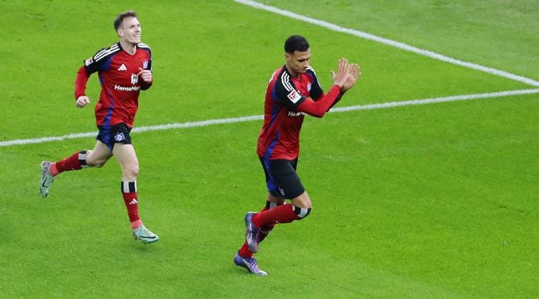 Davie Selke cheers after 0 1 joy emotion jubilation Sport Football Soccer DFL 2 Bundesliga Men 19 Matchday Season 2024 2025 25 12 2024 Hertha BSC Berlin vs Hamburger SV HSV DFL regulations prohibit any use of photographs as image sequences and or quasi video