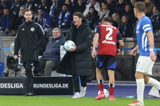 DEU, DFL, 2 FBL, Hertha BSC vs Hambuerger SV, 25 01 2025, Berliner Olympiastadion, Berlin, DEU, DFL, 2 FBL, Hertha BSC vs Hambuerger SV, im Bild Trainer MERLIN POLZIN Hamburger SV DFL regulations prohibit any use of Photographs as image sequences and or quasi video Foto Juergen Engler nordphoto GmbH nordphotoxGmbHx xEngler nph00076