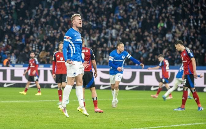 Soccer, Men, Season 2024 2025, 2 Bundesliga 19 Matchday , Hertha BSC Hamburger SV, Marten Winkler Hertha BSC , Cheering after goal to 2 2, 25 01 2025, Copyright: xSebastianxRäppold MatthiasxKochx