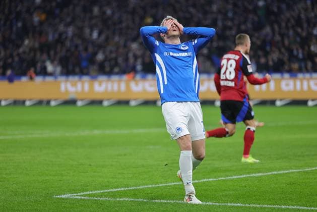 1 Soccer Bundesliga Hertha BSC Hamburger SV Marten Winkler Hertha BSC Berlin 22 disappointed, during the match in the 1 Soccer Bundesliga Hertha BSC Hamburger SV in Berlin, Olympiastadion, on 25 01 2025 DFB regulations prohibit any use of photographs as image sequences and or quasi video Copyright: xBEAUTIFULxSPORTS Frankex