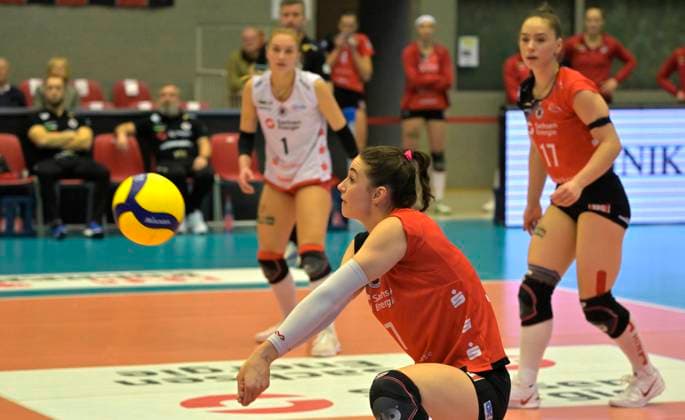 25 01 2025, Dresdens Julie Lengweiler at the reception, Volleyball, 1 Bundesliga, Dresdner SC SC Potsdam 3 1, c Dresden
