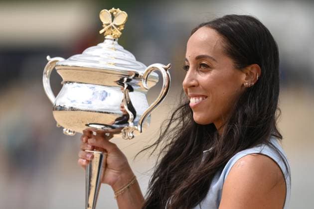 AUSTRALIAN OPEN WOMENS FINAL WINNER, Madison Key of the USA poses for a photograph the with the Daphne Akhurst Memorial Cup at the Brighton Bathing Boxes in Melbourne, Sunday, January 26, 2025. Madison Keys has claimed her maiden Grand Slam singles title, winning the Australian Open 2025 women?s crown at Melbourne Park. ( NO ARCHIVING, EDITORIAL USE ONLY, NO USE IN BOOKS WITHOUT CONSENT MELBOURNE VICTORIA AUSTRALIA  Copyright: xJOELxCARRETTx 20250126166891555187