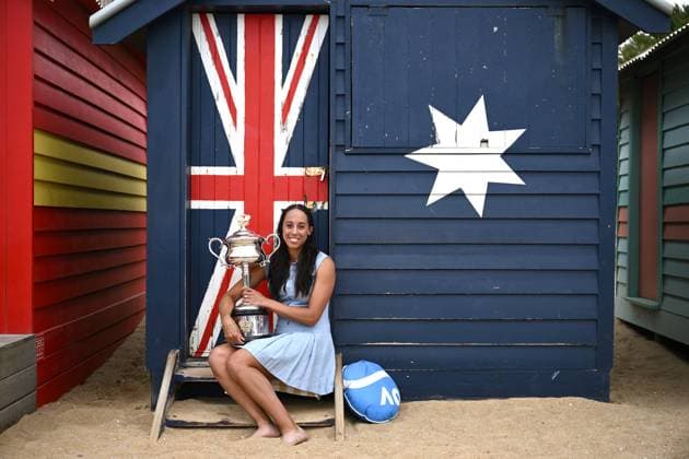 AUSTRALIAN OPEN WOMENS FINAL WINNER, Madison Key of the USA poses for a photograph the with the Daphne Akhurst Memorial Cup at the Brighton Bathing Boxes in Melbourne, Sunday, January 26, 2025. Madison Keys has claimed her maiden Grand Slam singles title, winning the Australian Open 2025 women?s crown at Melbourne Park. ( NO ARCHIVING, EDITORIAL USE ONLY, NO USE IN BOOKS WITHOUT CONSENT MELBOURNE VICTORIA AUSTRALIA  Copyright: xJOELxCARRETTx 20250126148467875425