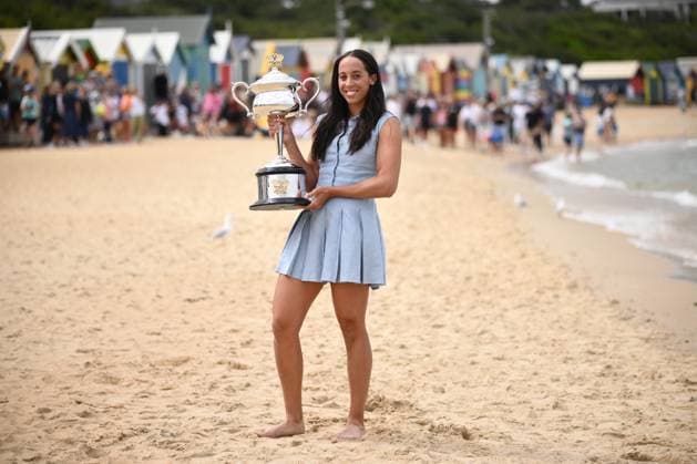 AUSTRALIAN OPEN WOMENS FINAL WINNER, Madison Key of the USA poses for a photograph the with the Daphne Akhurst Memorial Cup at the Brighton Bathing Boxes in Melbourne, Sunday, January 26, 2025. Madison Keys has claimed her maiden Grand Slam singles title, winning the Australian Open 2025 women?s crown at Melbourne Park. ( NO ARCHIVING, EDITORIAL USE ONLY, NO USE IN BOOKS WITHOUT CONSENT MELBOURNE VICTORIA AUSTRALIA  Copyright: xJOELxCARRETTx 20250126154481009715