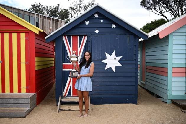 AUSTRALIAN OPEN WOMENS FINAL WINNER, Madison Key of the USA poses for a photograph the with the Daphne Akhurst Memorial Cup at the Brighton Bathing Boxes in Melbourne, Sunday, January 26, 2025. Madison Keys has claimed her maiden Grand Slam singles title, winning the Australian Open 2025 women?s crown at Melbourne Park. ( NO ARCHIVING, EDITORIAL USE ONLY, NO USE IN BOOKS WITHOUT CONSENT MELBOURNE VICTORIA AUSTRALIA  Copyright: xJOELxCARRETTx 20250126194597962536