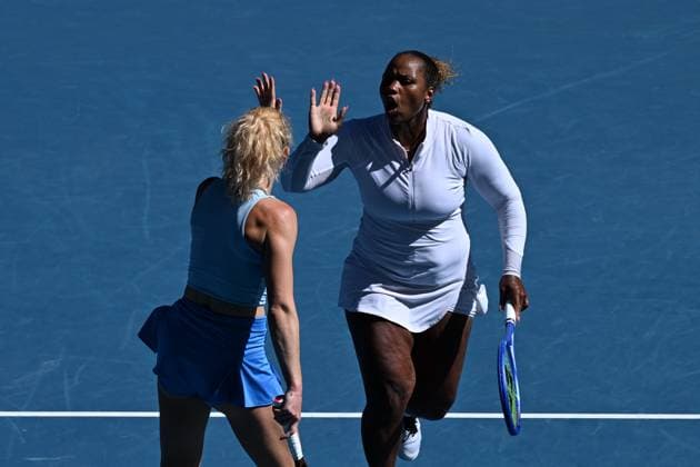 TENNIS AUSTRALIAN OPEN, Katerina Siniakova (left) of the Czech Republic and Taylor Townsend (right) of the USA celebrate during Women?s Doubles final against Jelena Ostapenko of Latvia and Su-Wei Hsieh of Chinese Taipei during the 2025 Australian Open at Melbourne Park in Melbourne, Sunday, January 26, 2025. ( NO ARCHIVING, EDITORIAL USE ONLY, NO USE IN BOOKS WITHOUT CONSENT MELBOURNE VICTORIA AUSTRALIA  Copyright: xJAMESxROSSx 20250126136294713073