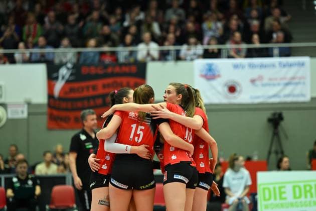 Sarah Straube Dresdner SC, 18 cheers with her team Dresdner SC vs SC Potsdam, 1 Volleyball Bundesliga Women, Season 2024 2025, 25 01 2025 Dresdner SC vs SC Potsdam, 1 Volleyball Bundesliga Women, Season 2024 2025, 25 01 2025 Dresden Copyright: xEibner-Pressefoto xHoepnerx EP_PHR