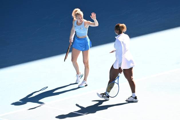 TENNIS AUSTRALIAN OPEN, Katerina Siniakova (left) of the Czech Republic and Taylor Townsend (right) of the USA celebrate during Women?s Doubles final win over Jelena Ostapenko of Latvia and Su-Wei Hsieh of Chinese Taipei during the 2025 Australian Open at Melbourne Park in Melbourne, Sunday, January 26, 2025. ( NO ARCHIVING, EDITORIAL USE ONLY, NO USE IN BOOKS WITHOUT CONSENT MELBOURNE VICTORIA AUSTRALIA  Copyright: xJAMESxROSSx 20250126197165031535