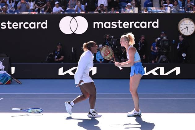 TENNIS AUSTRALIAN OPEN, Katerina Siniakova (right) of the Czech Republic and Taylor Townsend (left) of the USA celebrate match point during Women?s Doubles final win over Jelena Ostapenko of Latvia and Su-Wei Hsieh of Chinese Taipei during the 2025 Australian Open at Melbourne Park in Melbourne, Sunday, January 26, 2025. ( NO ARCHIVING, EDITORIAL USE ONLY, NO USE IN BOOKS WITHOUT CONSENT MELBOURNE VICTORIA AUSTRALIA  Copyright: xJAMESxROSSx 20250126193998892700