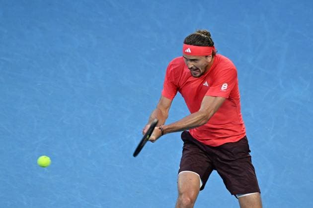 TENNIS AUSTRALIAN OPEN, Alexander Zverev of Germany returns during his Men?s Singles final against Jannik Sinner of Italy during the 2025 Australian Open at Melbourne Park in Melbourne, Sunday, January 26, 2025. ( NO ARCHIVING, EDITORIAL USE ONLY, NO USE IN BOOKS WITHOUT CONSENT MELBOURNE VICTORIA AUSTRALIA  Copyright: xJAMESxROSSx 20250126158529379312