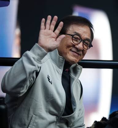 (250126) -- MELBOURNE, Jan. 26, 2025 -- Actor Jackie Chan watches the men s singles final between Jannik Sinner of Italy and Alexander Zverev of Germany at Australian Open tennis tournament in Melbourne, Australia, Jan. 26, 2025. ) (SP)AUSTRALIA-MELBOURNE-TENNIS-AUSTRALIAN OPEN-MEN S SINGLES-FINAL? MaxPing 