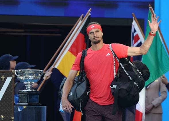 Alexander Zverev enters the court, Final, Final, Australian Open 2025, Melbourne Park, Melbourne, Victoria, Australia Copyright: xJuergenxHasenkopfx