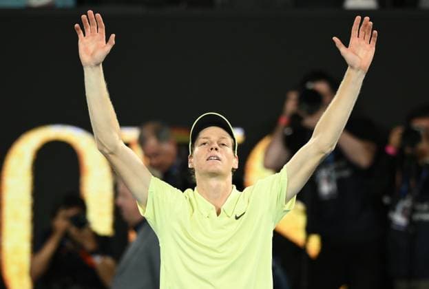 TENNIS AUSTRALIAN OPEN, Jannik Sinner of Italy celebrates winning the Men?s singles final against Alexander Zverev of Germany at the 2025 Australian Open at Melbourne Park in Melbourne, Sunday, January 26, 2025. ( NO ARCHIVING, EDITORIAL USE ONLY, NO USE IN BOOKS WITHOUT CONSENT MELBOURNE VICTORIA AUSTRALIA  Copyright: xJOELxCARRETTx 20250126119211785447